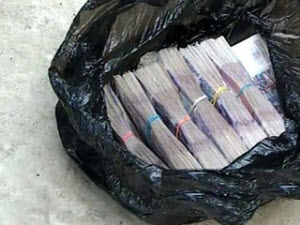 Полиция разыскивает мошенниц, похитивших 280 тысяч рублей под предлогом снятия порчи